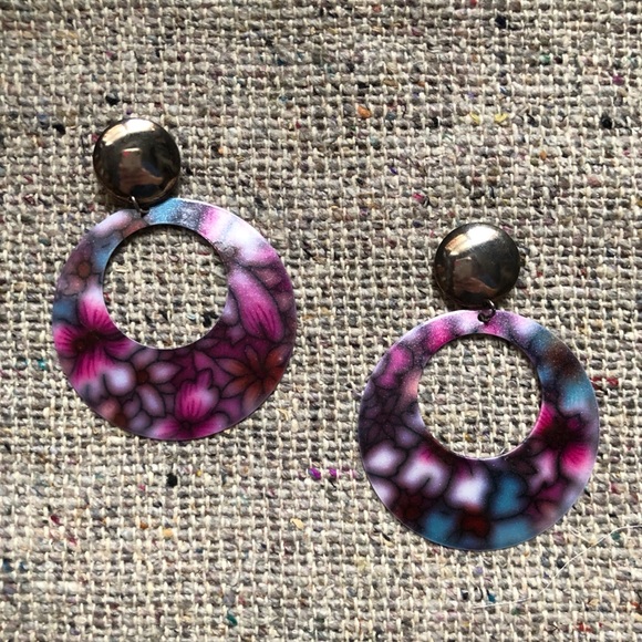 Airbrushed Floral Vintage Earrings - Picture 2 of 2